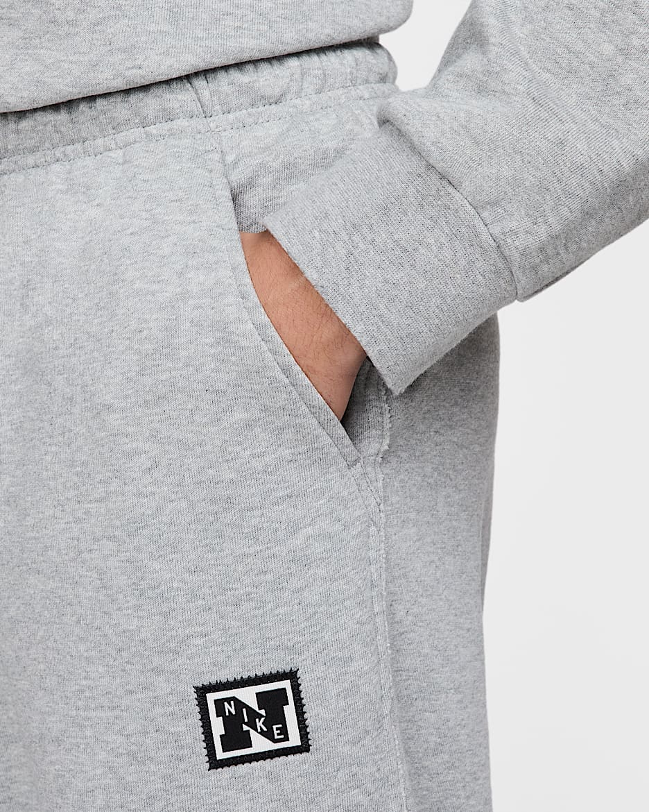 Nike Gym Heritage Men s Dri FIT Fleece Fitness Trousers. Nike IE